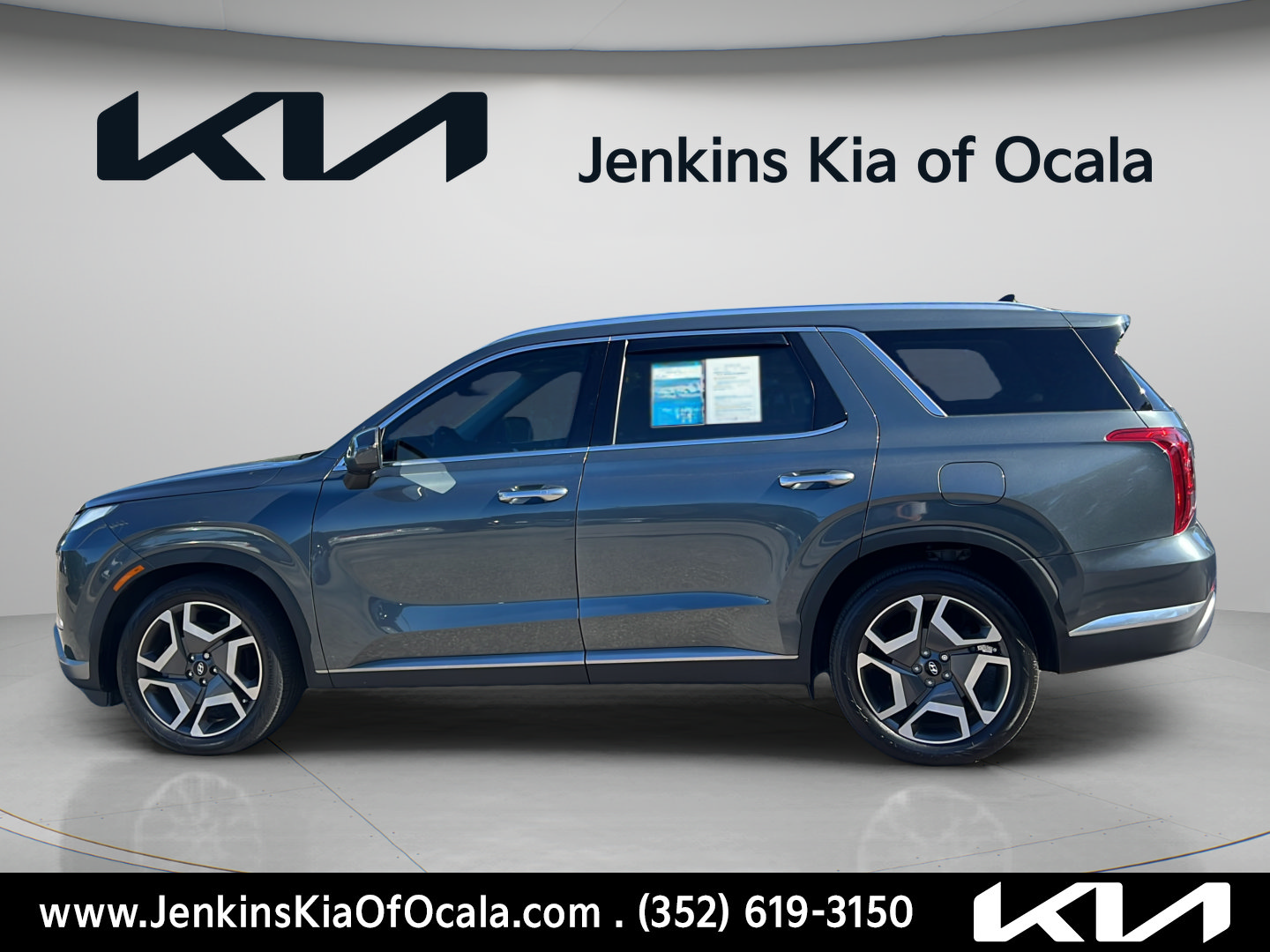 Used 2023 Hyundai Palisade Limited FWD image 6