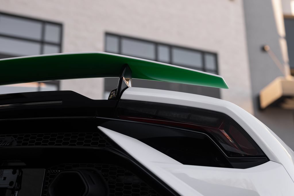 Used 2023 Lamborghini Huracan Tecnica RWD image 12