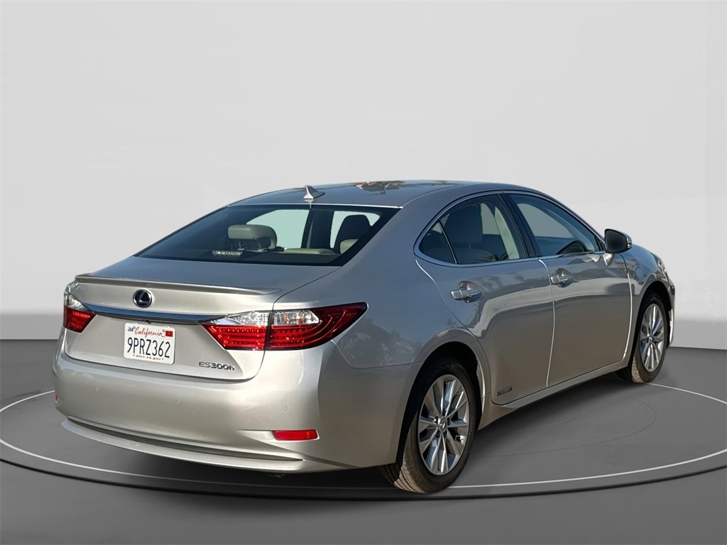 Used 2014 Lexus ES 300h image 4