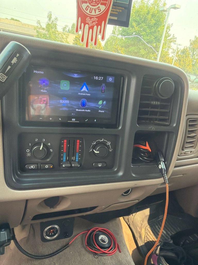 Used 2004 Chevrolet Silverado 2500 LS w/ Skid Plate Package AWD/4WD image 9