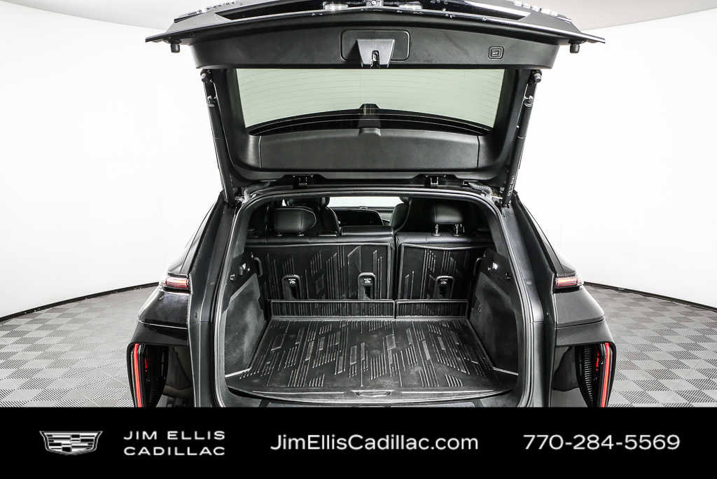 Used 2024 Cadillac Lyriq Sport AWD/4WD image 31