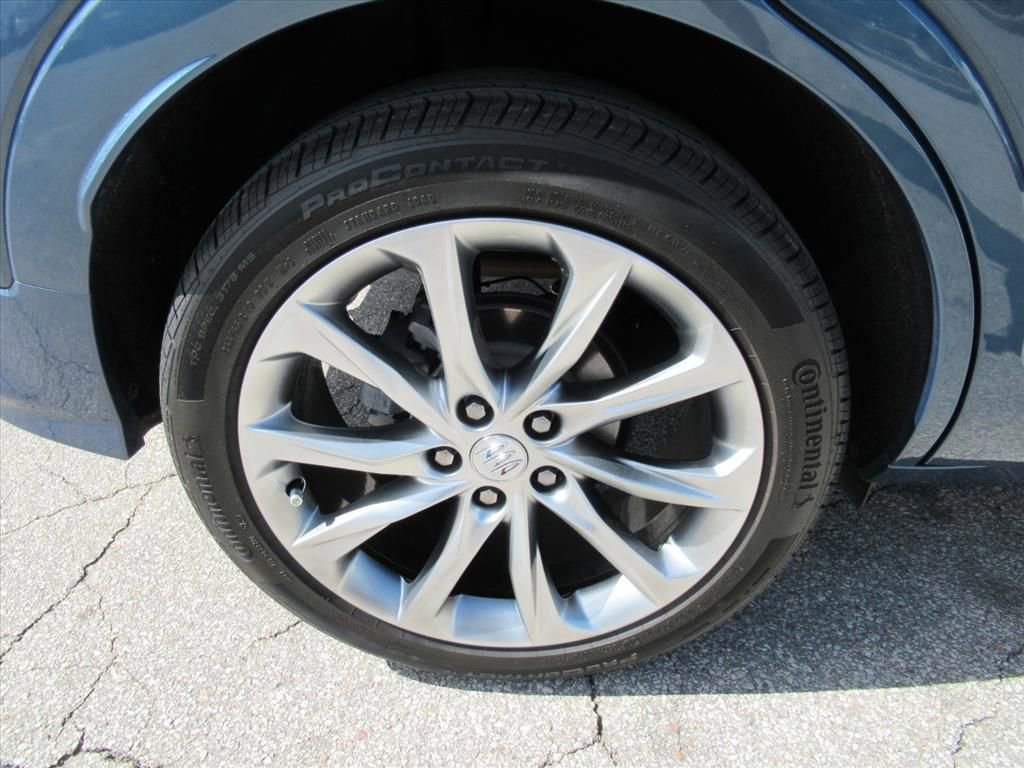 Used 2025 Buick Encore GX Avenir w/ Avenir Technology Package image 30