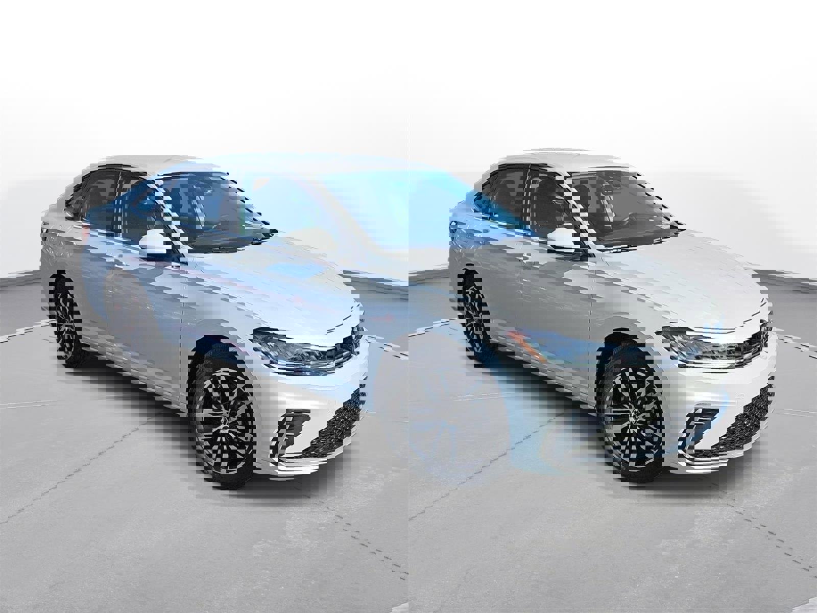 Used 2025 Volkswagen Jetta SE image 3