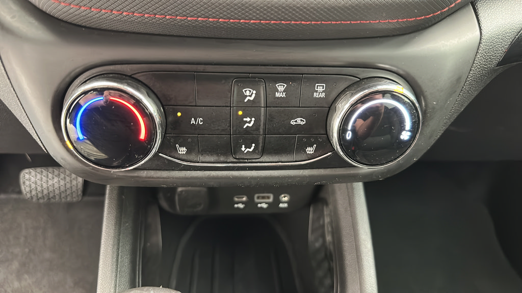 Used 2021 Chevrolet TrailBlazer RS w/ Driver Confidence Package FWD image 18