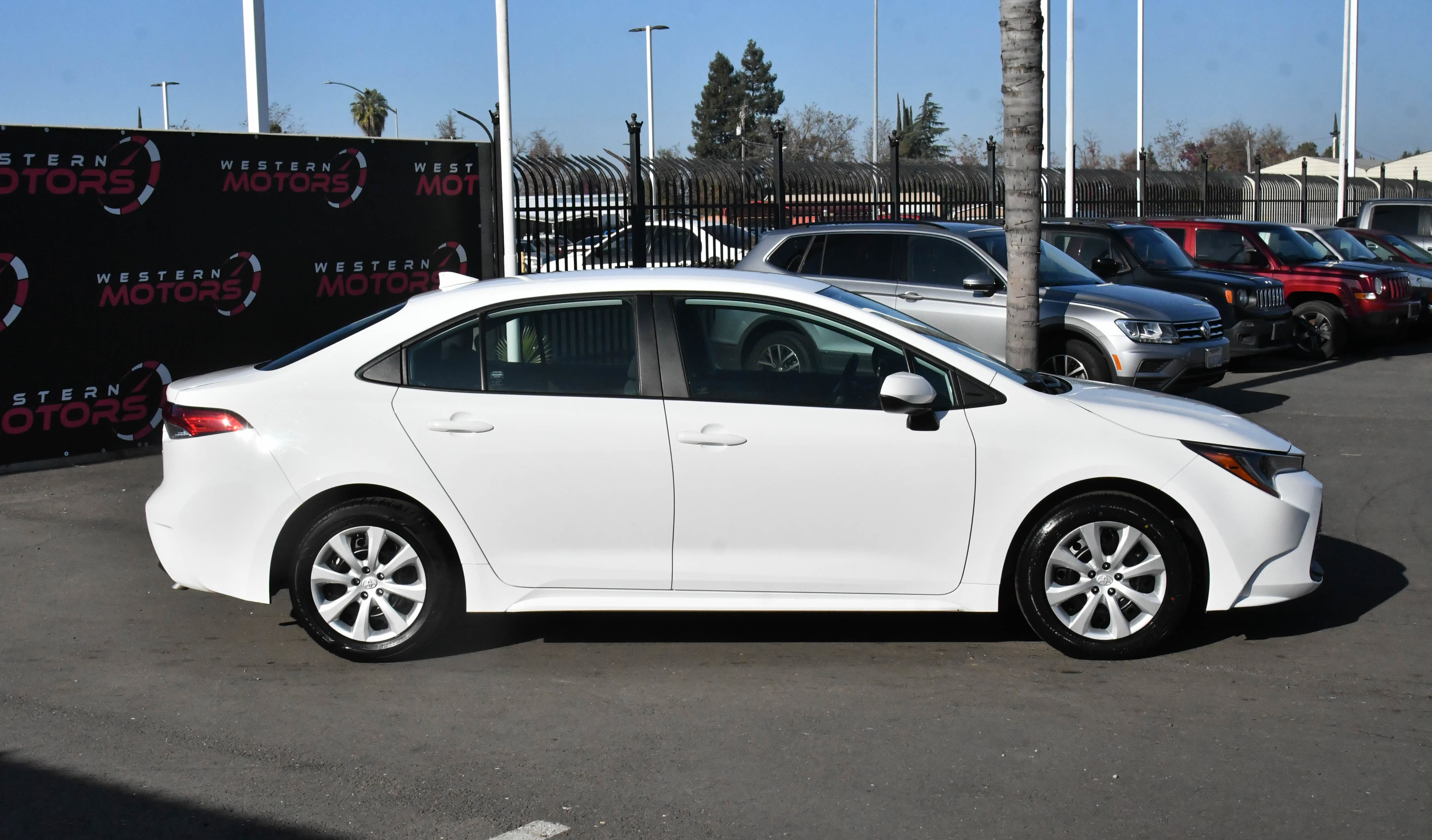 Used 2024 Toyota Corolla LE image 9