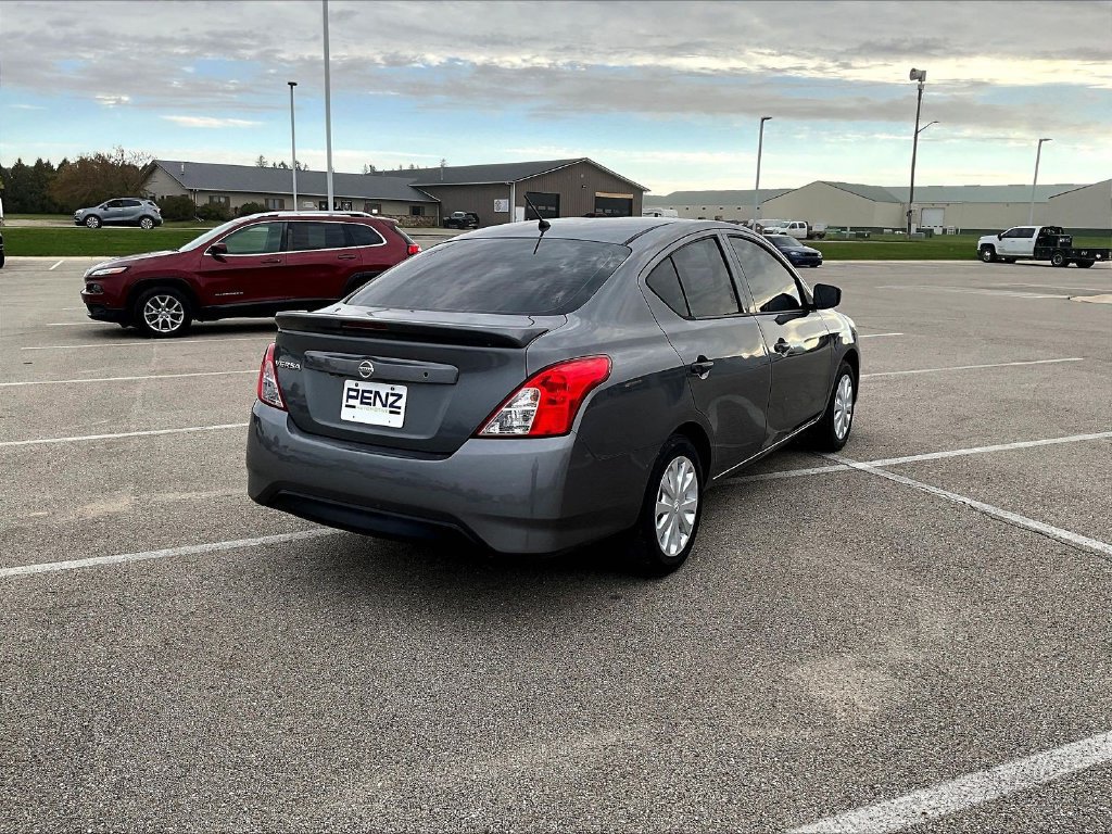 Used 2019 Nissan Versa S Plus FWD image 5