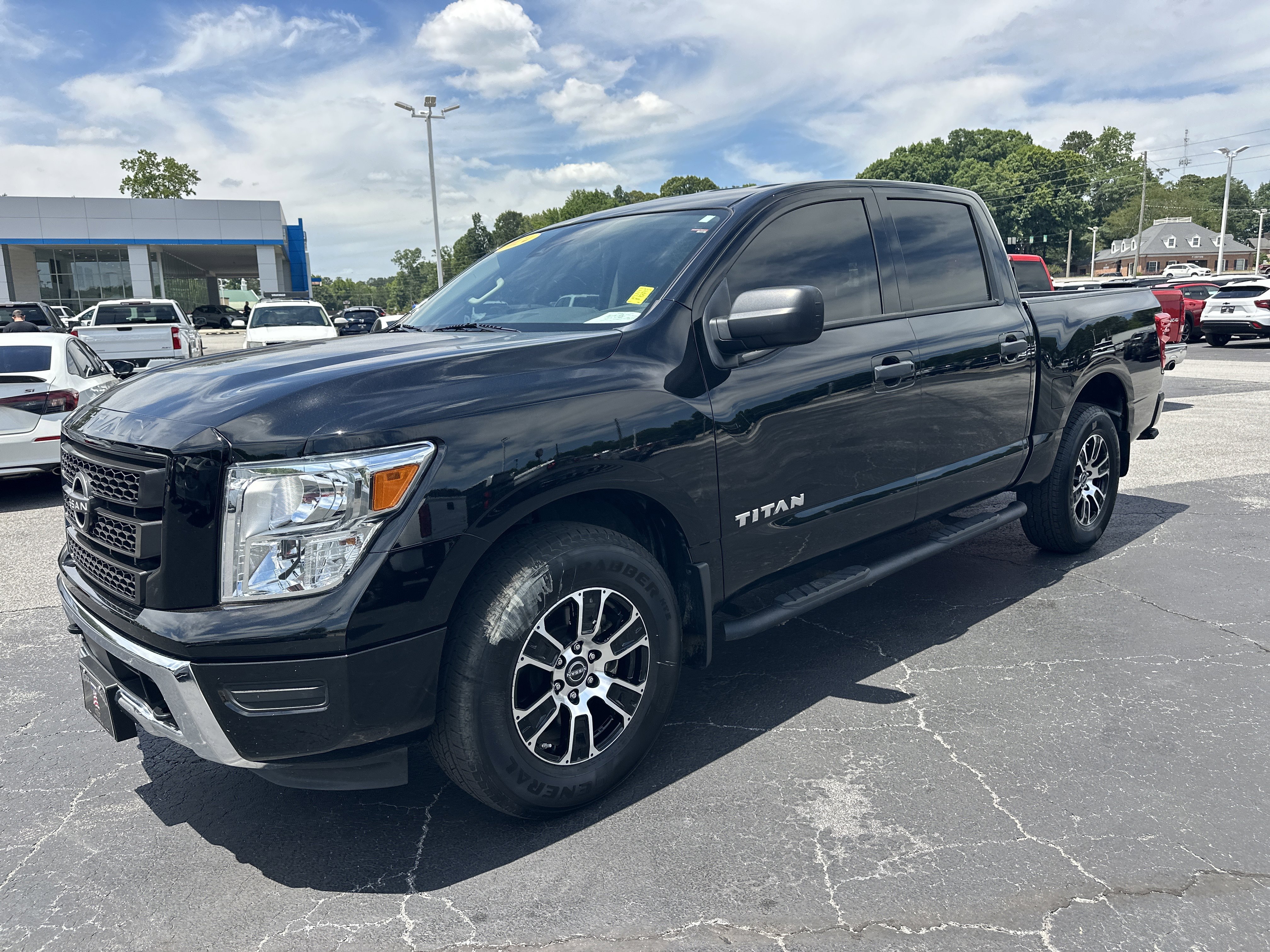 Used 2024 Nissan Titan SV w/ Accessory Utility Package AWD/4WD image 3
