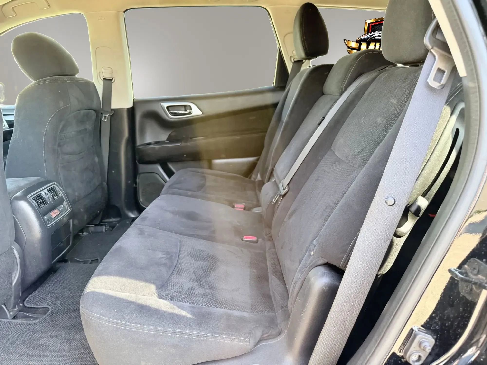 Used 2013 Nissan Pathfinder SV AWD/4WD image 21