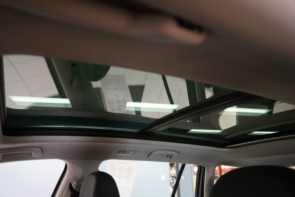 Used 2017 Volkswagen Golf Alltrack image 3