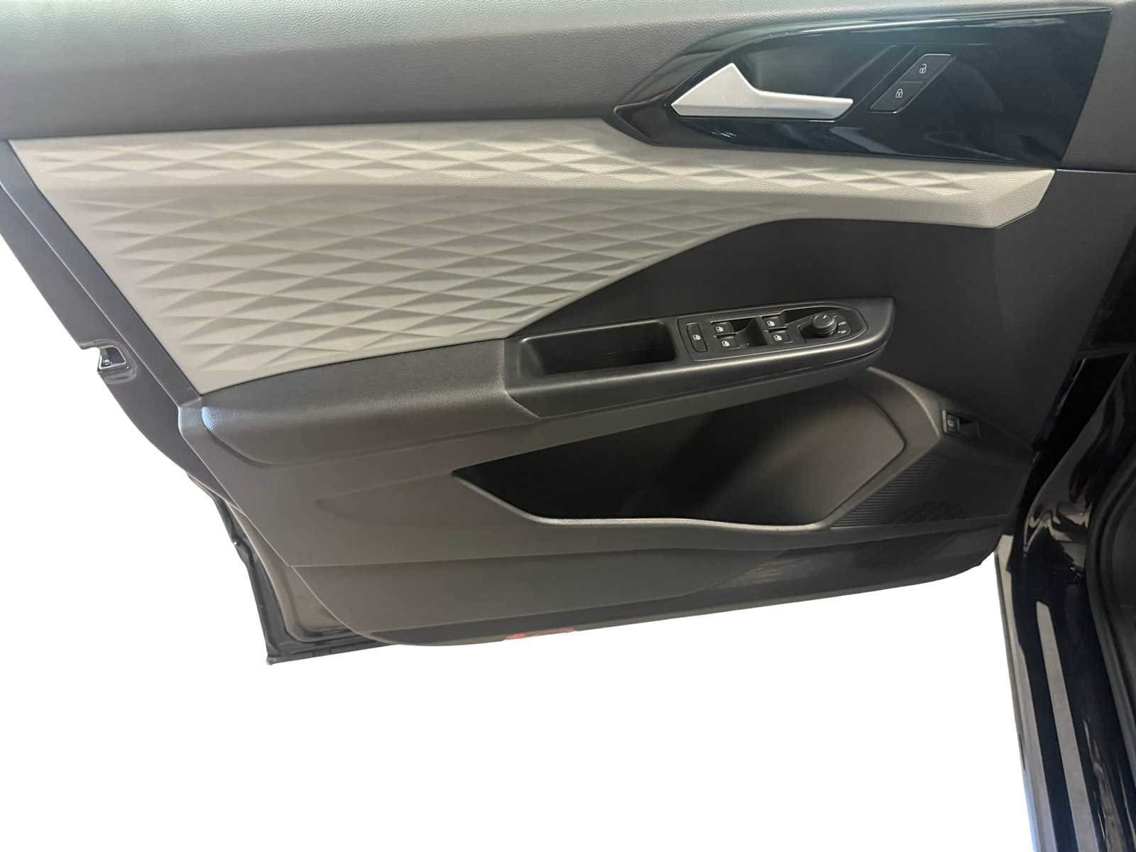 Certified 2023 Volkswagen Taos S FWD image 19