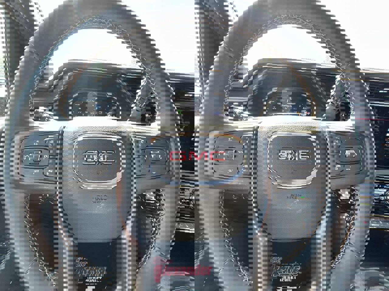 Used 2024 GMC Sierra 2500 AT4 w/ Technology Package image 30