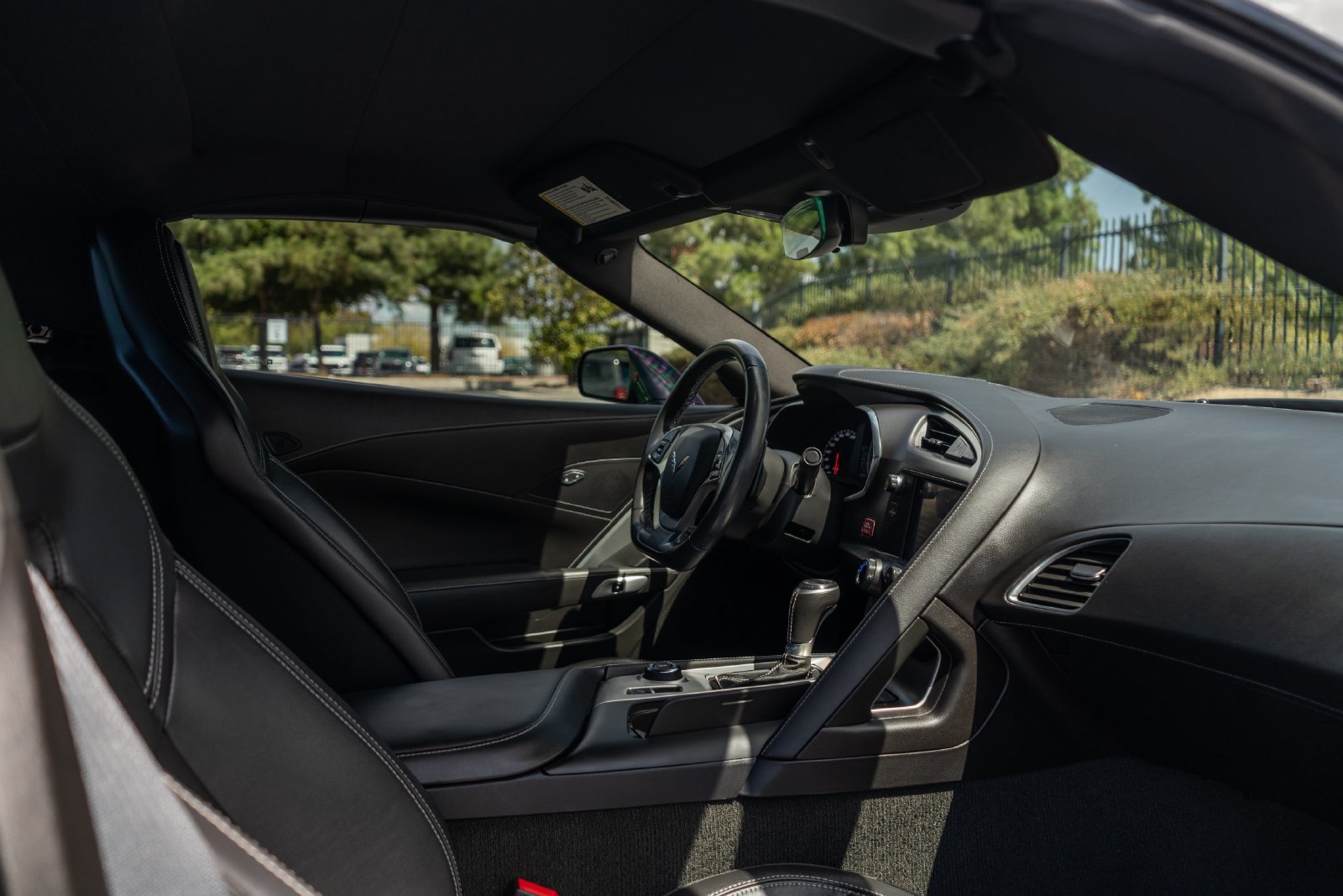 Used 2019 Chevrolet Corvette Stingray Convertible w/ 1LT RWD image 17