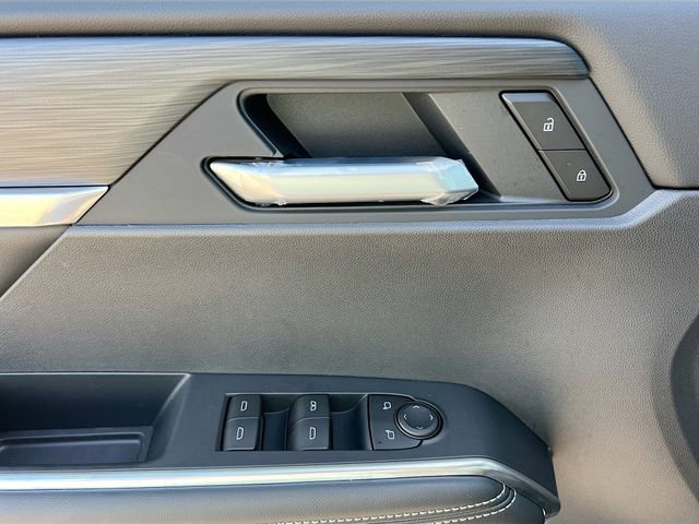 New 2026 GMC Acadia Elevation image 13