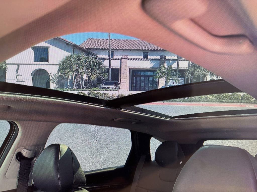 Used 2024 Hyundai Tucson Limited image 11