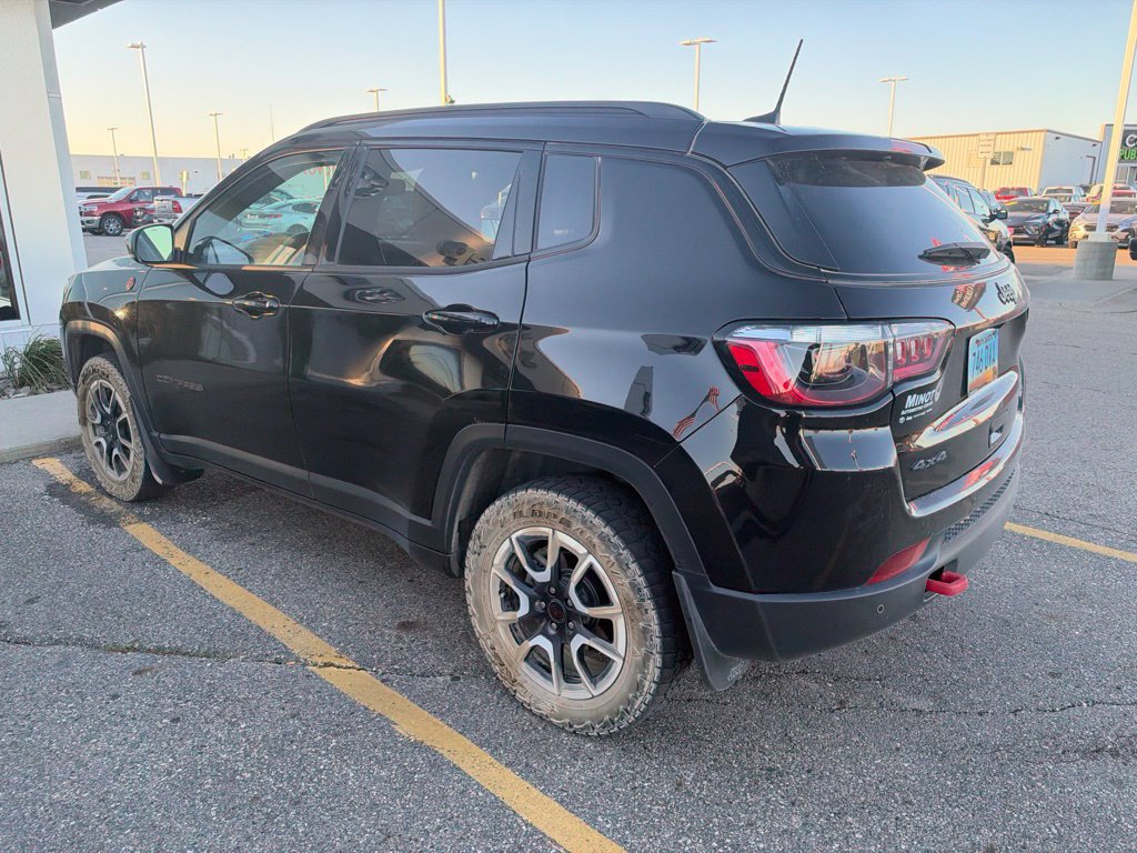 Used 2025 Jeep Compass Trailhawk AWD/4WD image 5