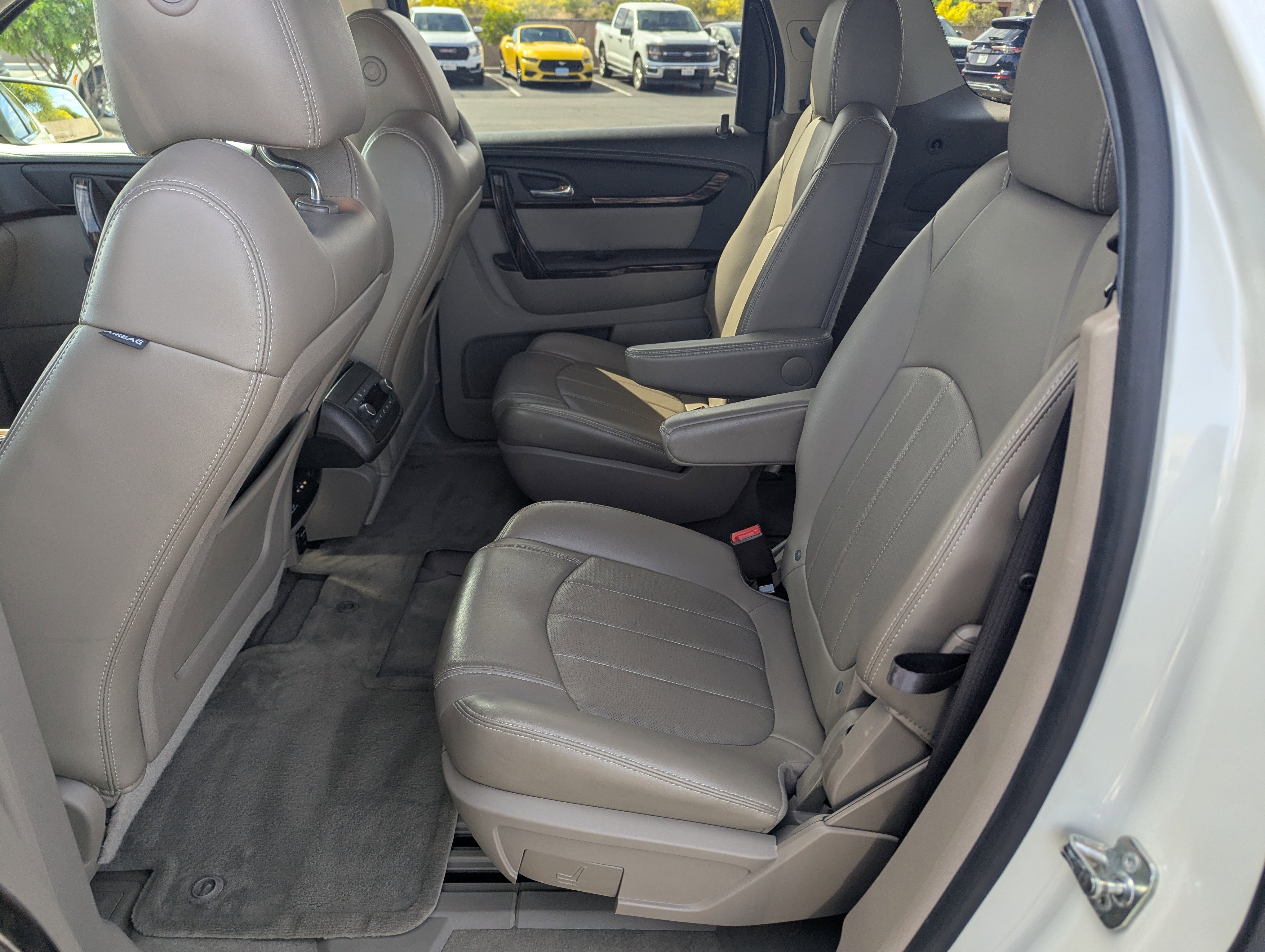 Used 2015 GMC Acadia Denali image 8