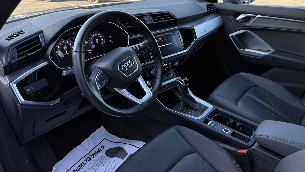 Used 2020 Audi Q3 2.0T Premium w/ Convenience Package AWD/4WD image 28