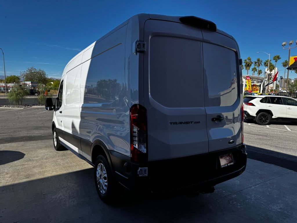 Used 2020 Ford Transit 250 Medium Roof image 11