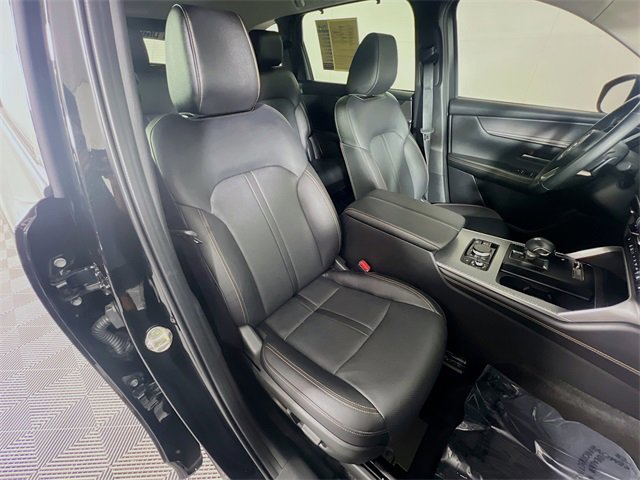 Used 2025 MAZDA CX-70 Plug-In Hybrid w/ Premium Pkg image 29