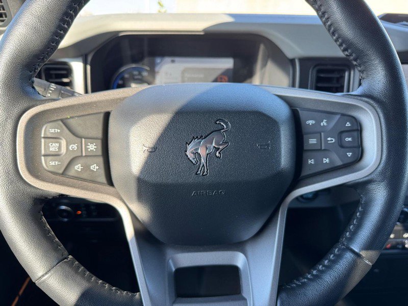 Used 2023 Ford Bronco Badlands w/ Sasquatch Package image 18