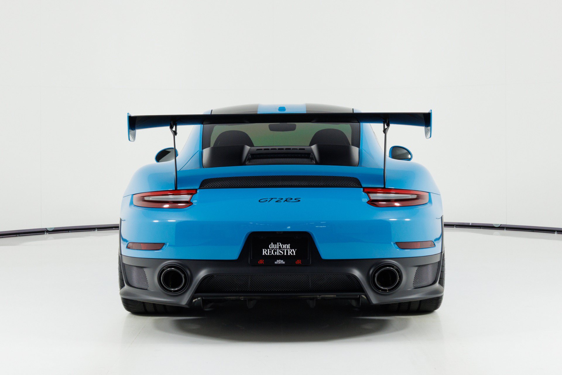 Used 2018 Porsche 911 GT2 RS RWD image 4