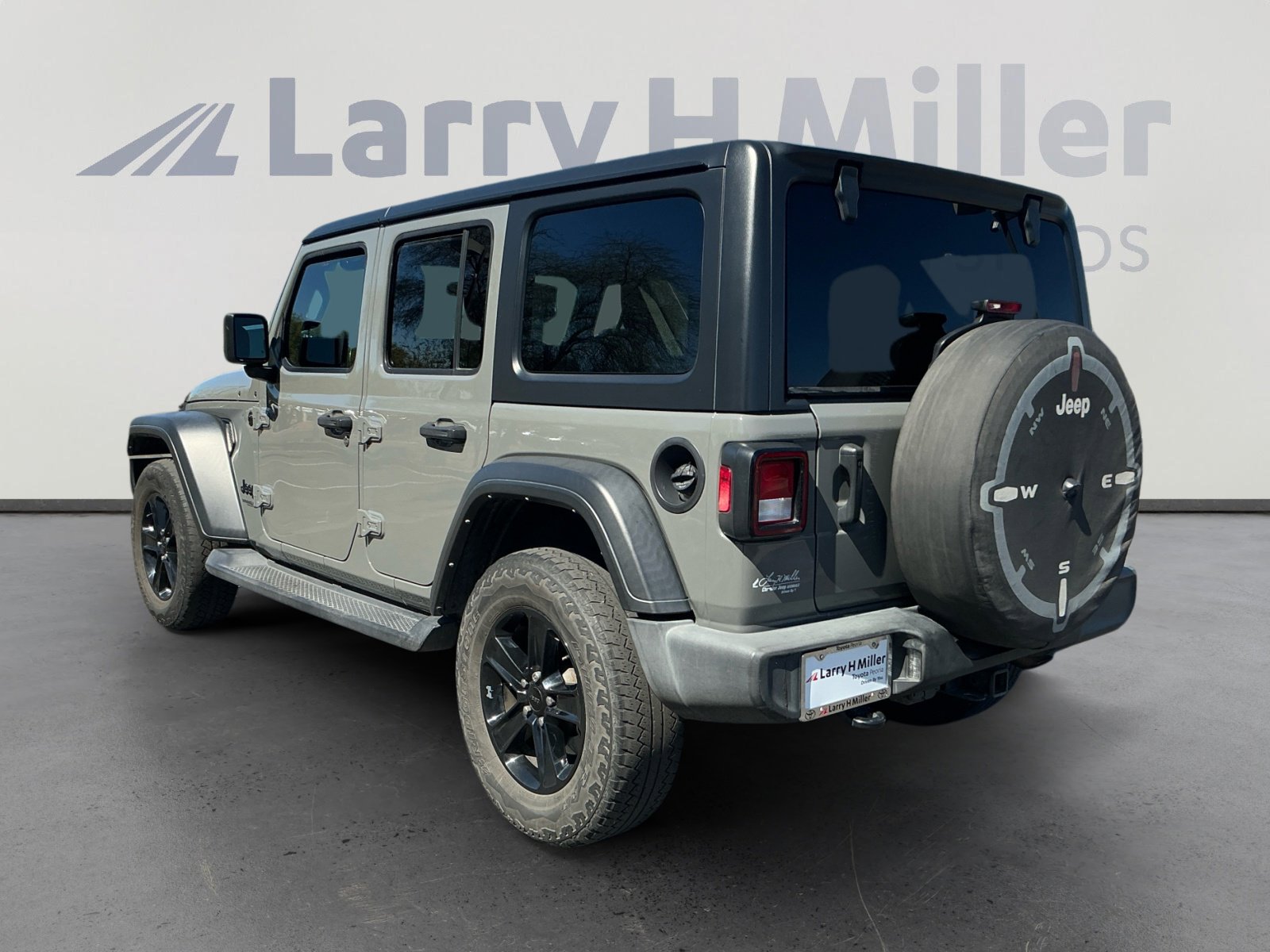 Used 2022 Jeep Wrangler Unlimited Sport image 3
