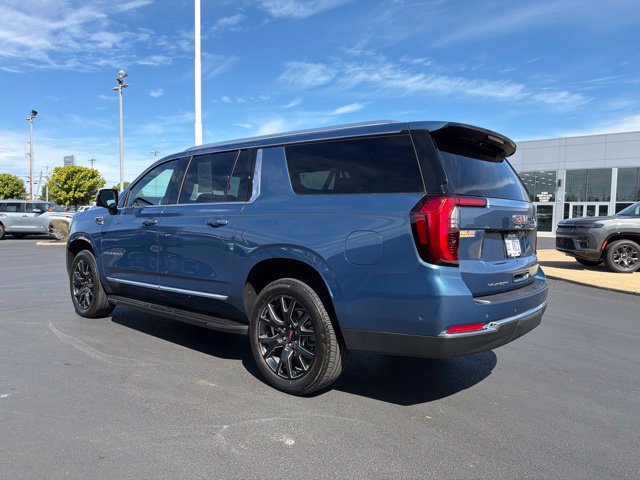 Used 2025 GMC Yukon XL Elevation AWD/4WD image 5