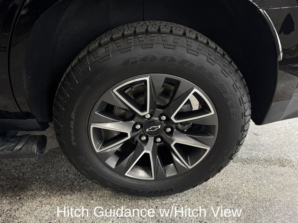 Used 2021 Chevrolet Tahoe Z71 w/ Z71 Off-Road Package AWD/4WD image 25