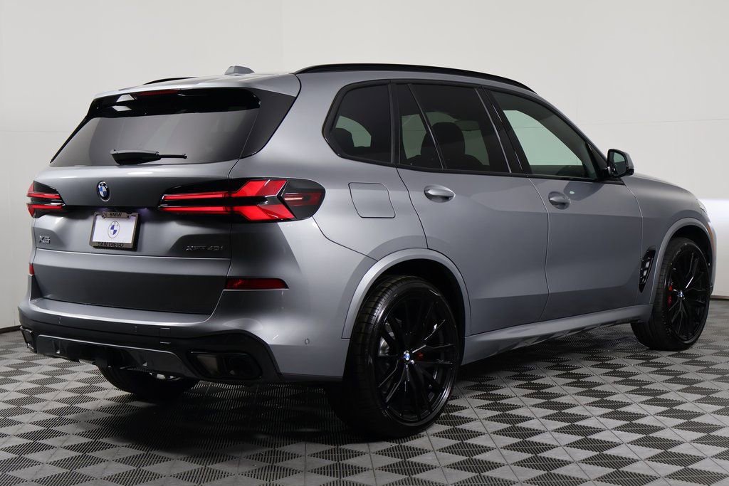 New 2026 BMW X5 xDrive40i w/ M Sport Package image 2