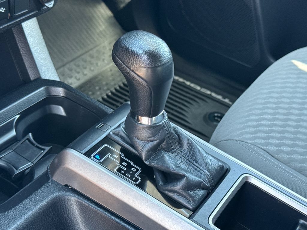 Used 2020 Toyota Tacoma SR5 RWD image 27