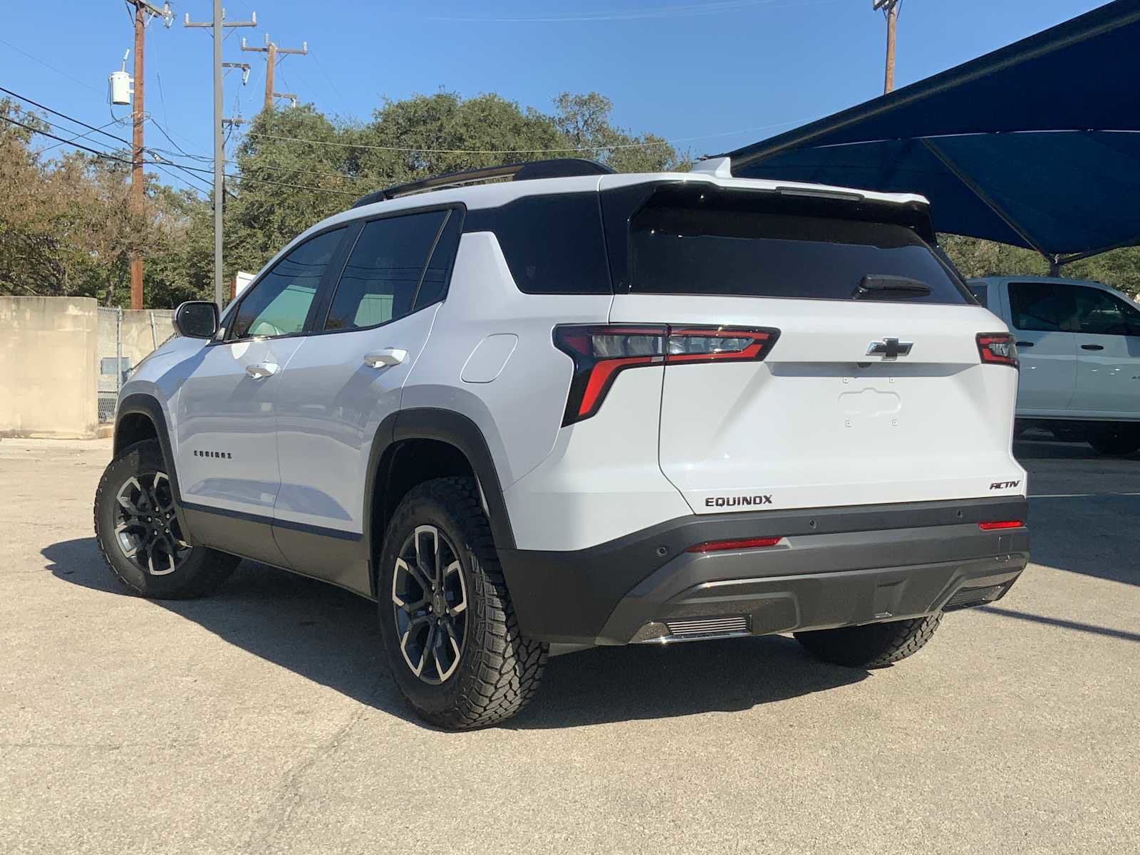 New 2026 Chevrolet Equinox ACTIV image 12