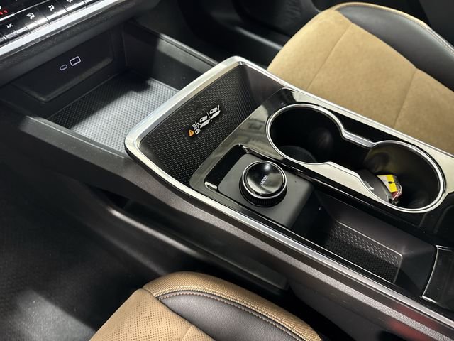 Used 2025 Chevrolet Equinox ACTIV w/ Safety and Technology Package image 22