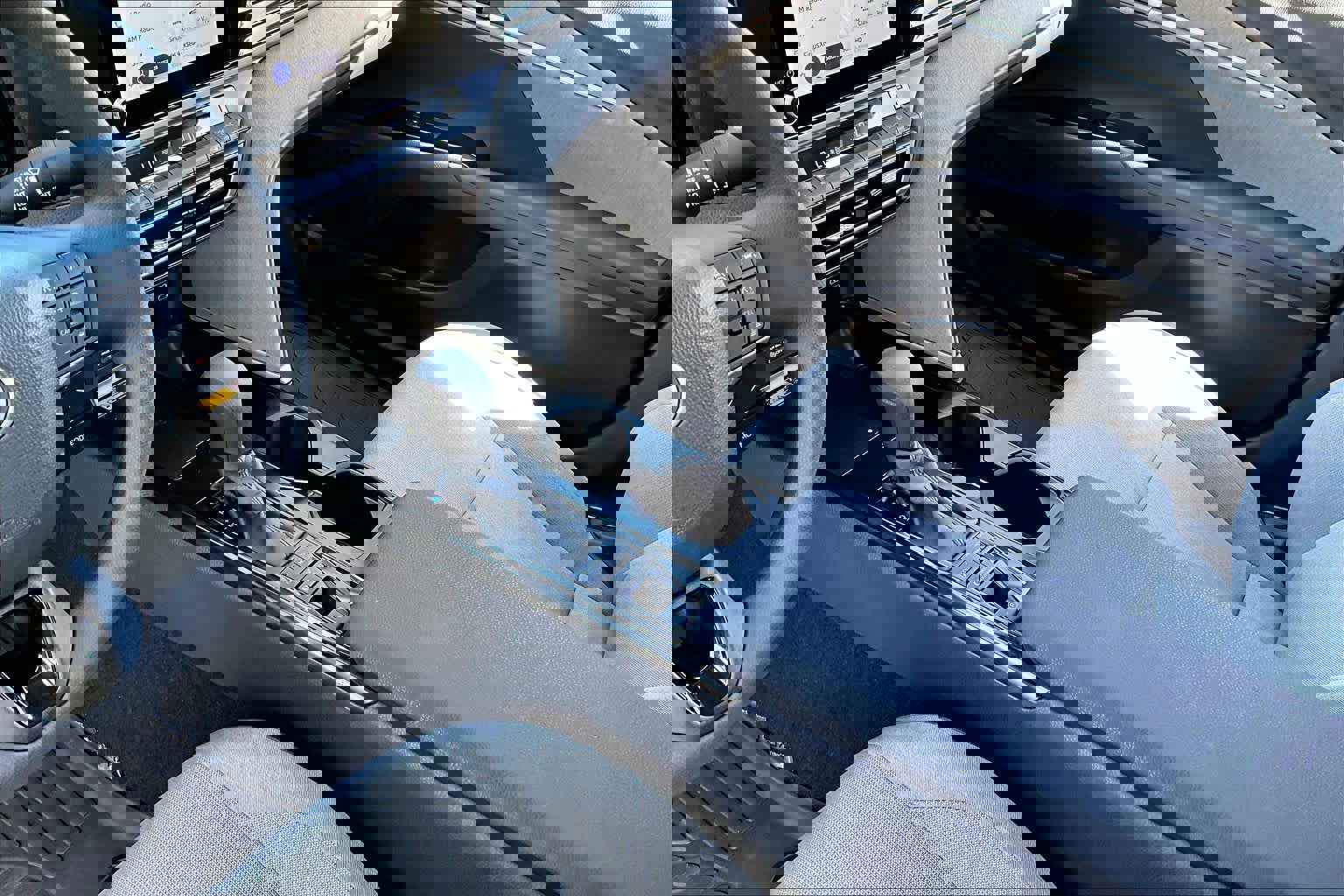 Used 2025 Toyota Camry LE w/ Convenience Package image 16