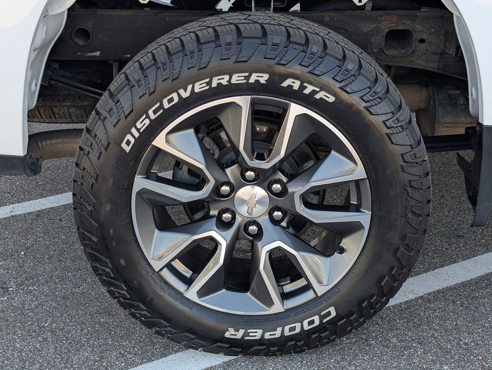 Used 2022 Chevrolet Silverado 1500 LT image 38