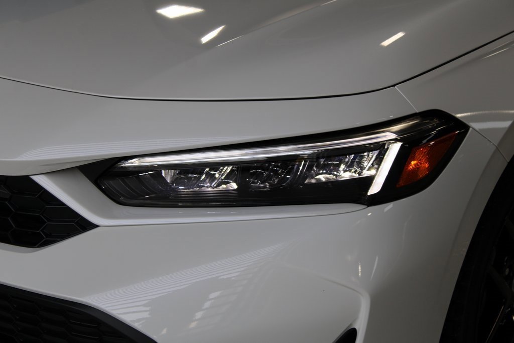 Used 2025 Honda Civic FWD Hybrid Sedan image 2