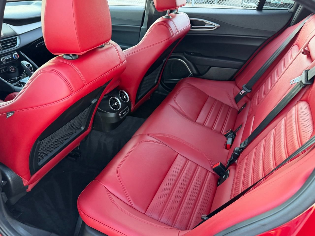 Used 2022 Alfa Romeo Giulia Veloce RWD image 36