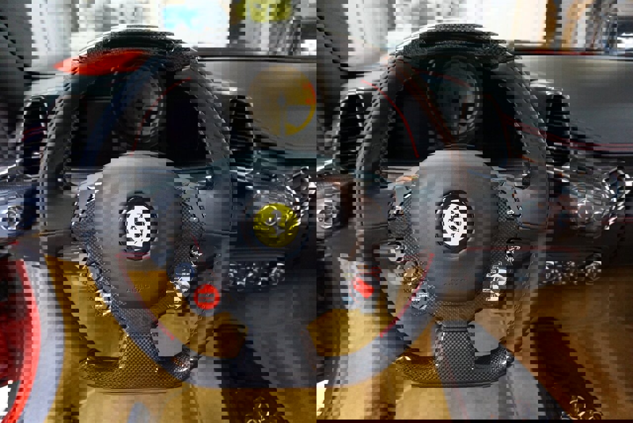 Used 2010 Ferrari 458 Italia Coupe RWD image 12