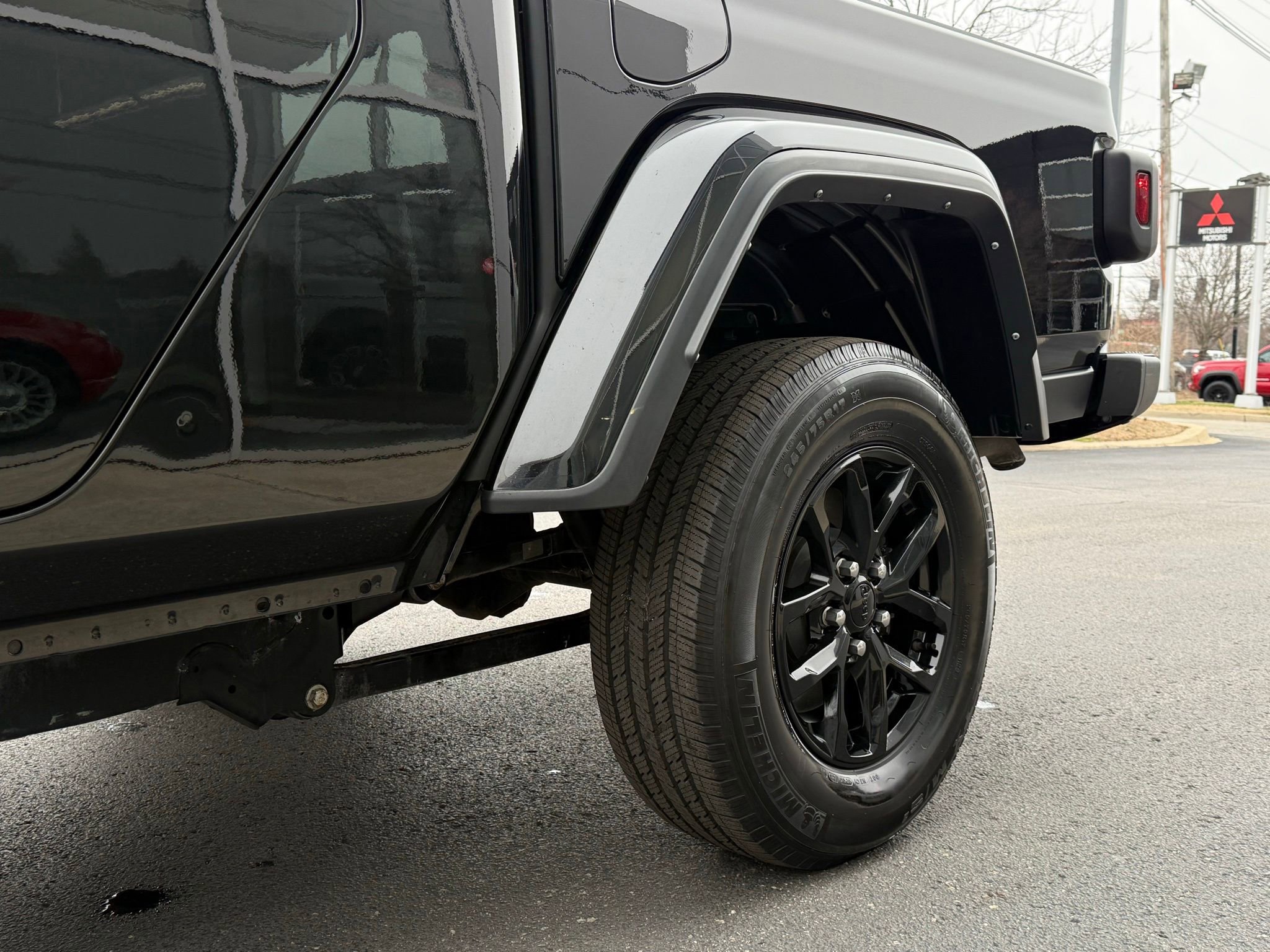 Used 2021 Jeep Gladiator Sport image 18