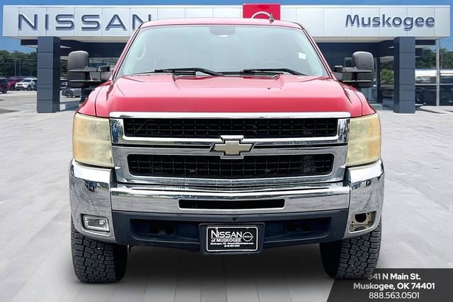 Used 2010 Chevrolet Silverado 2500 LT w/ Interior Plus Package RWD image 2