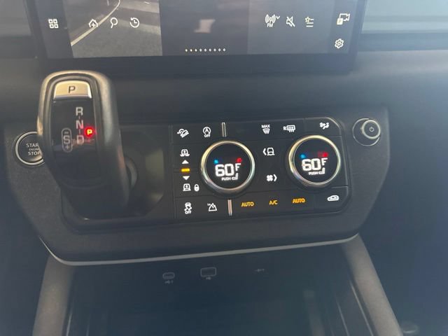 Used 2023 Land Rover Defender 130 SE AWD/4WD image 19