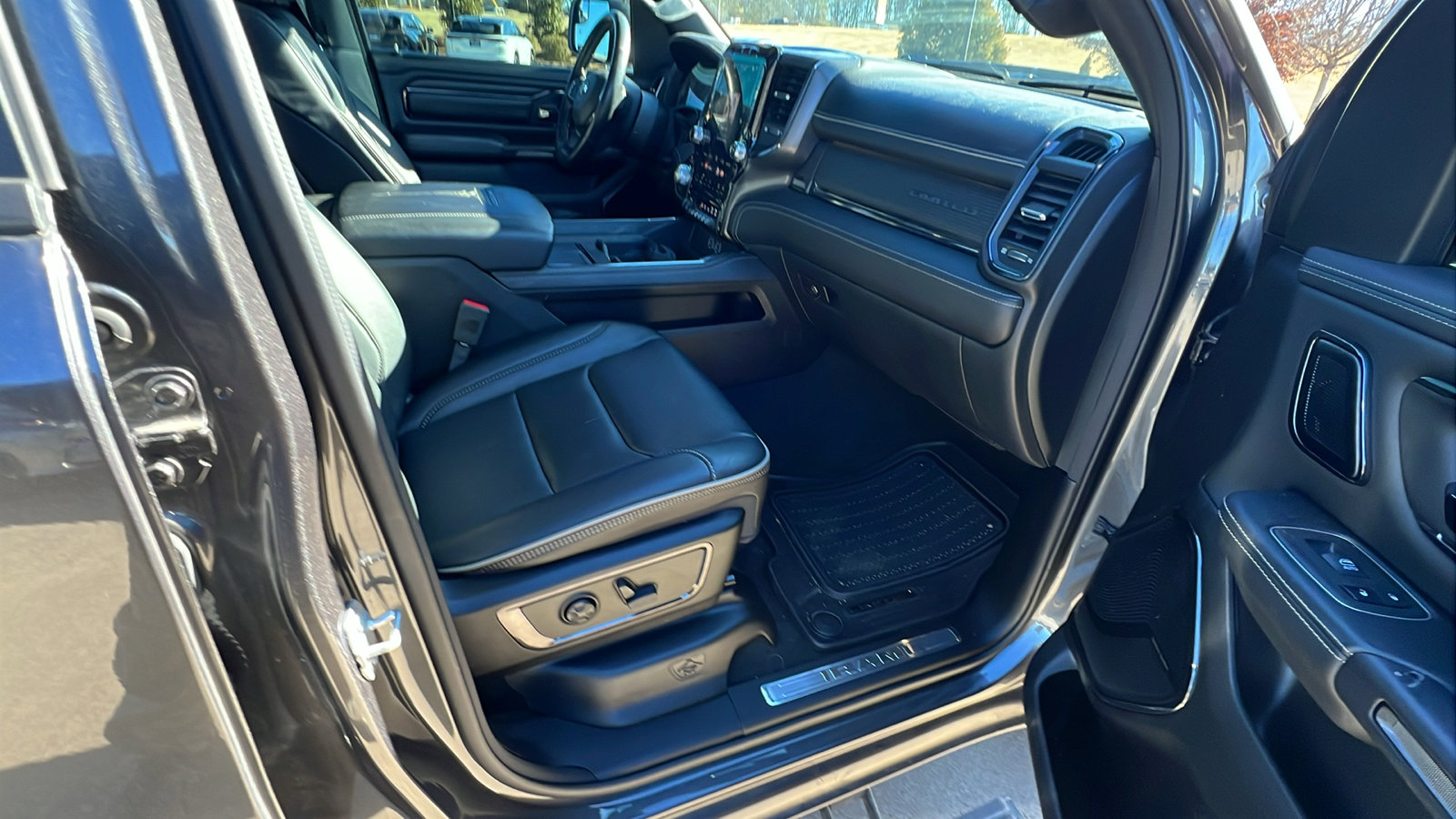 Used 2023 RAM 1500 Limited w/ Night Edition image 19