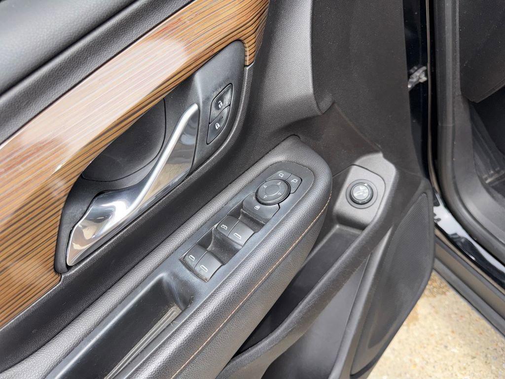 Certified 2018 GMC Terrain SLE w/ Driver Convenience Package image 13