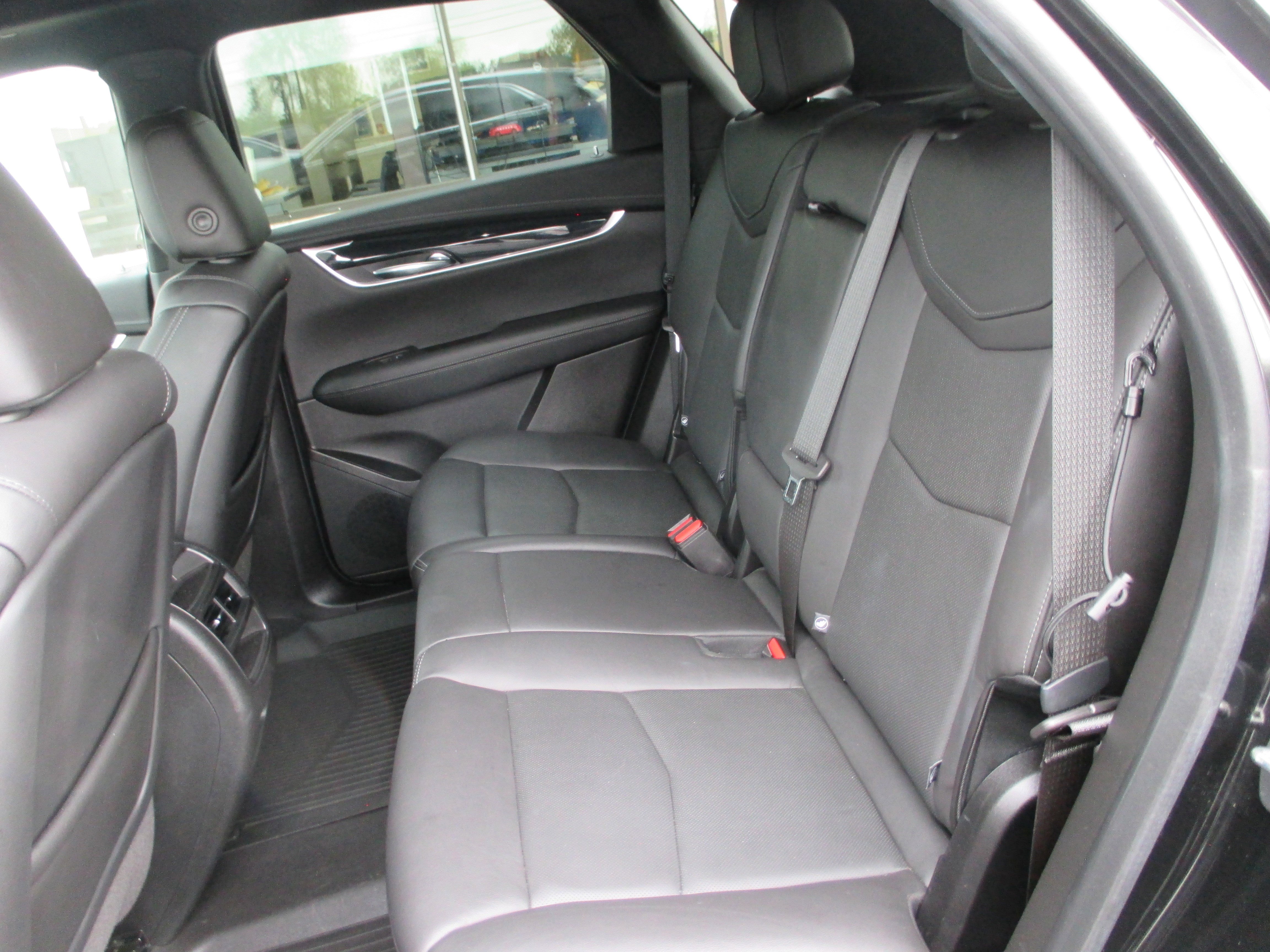 Used 2020 Cadillac XT5 Premium Luxury FWD image 9