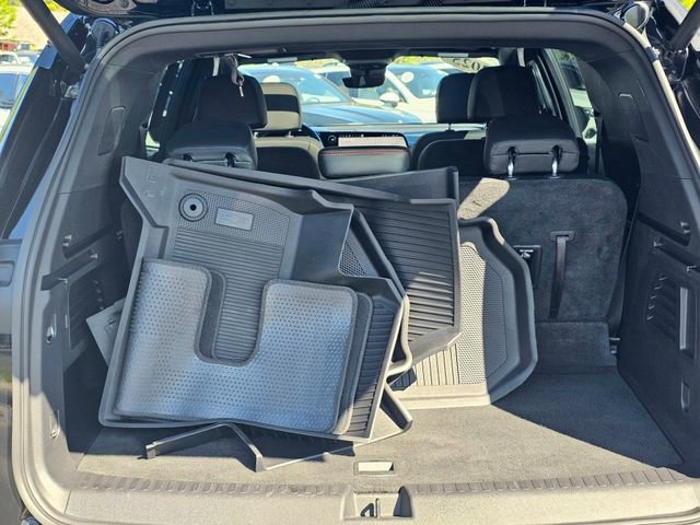 Used 2025 Chevrolet Traverse Z71 w/ Enhanced Driving Package AWD/4WD image 11