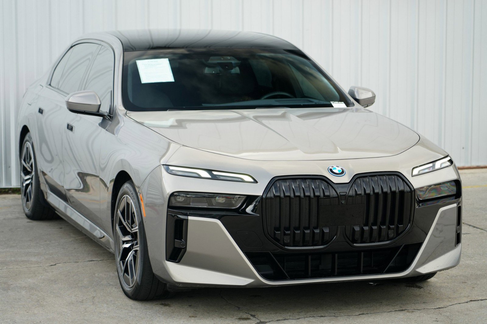 Used 2023 BMW i7 xDrive60 image 66