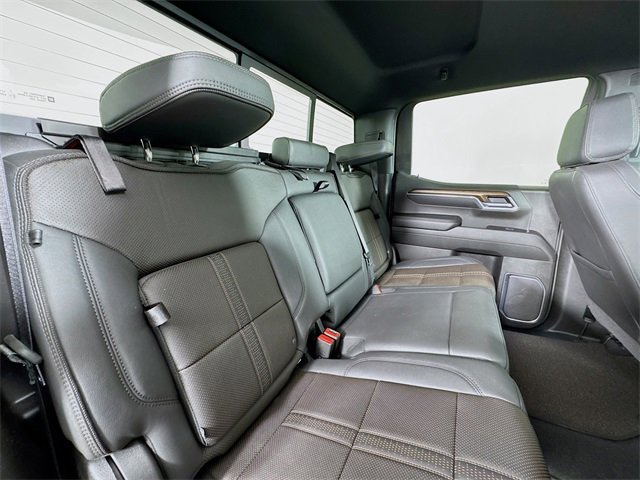 Used 2025 Chevrolet Silverado 1500 High Country w/ Technology Package image 28