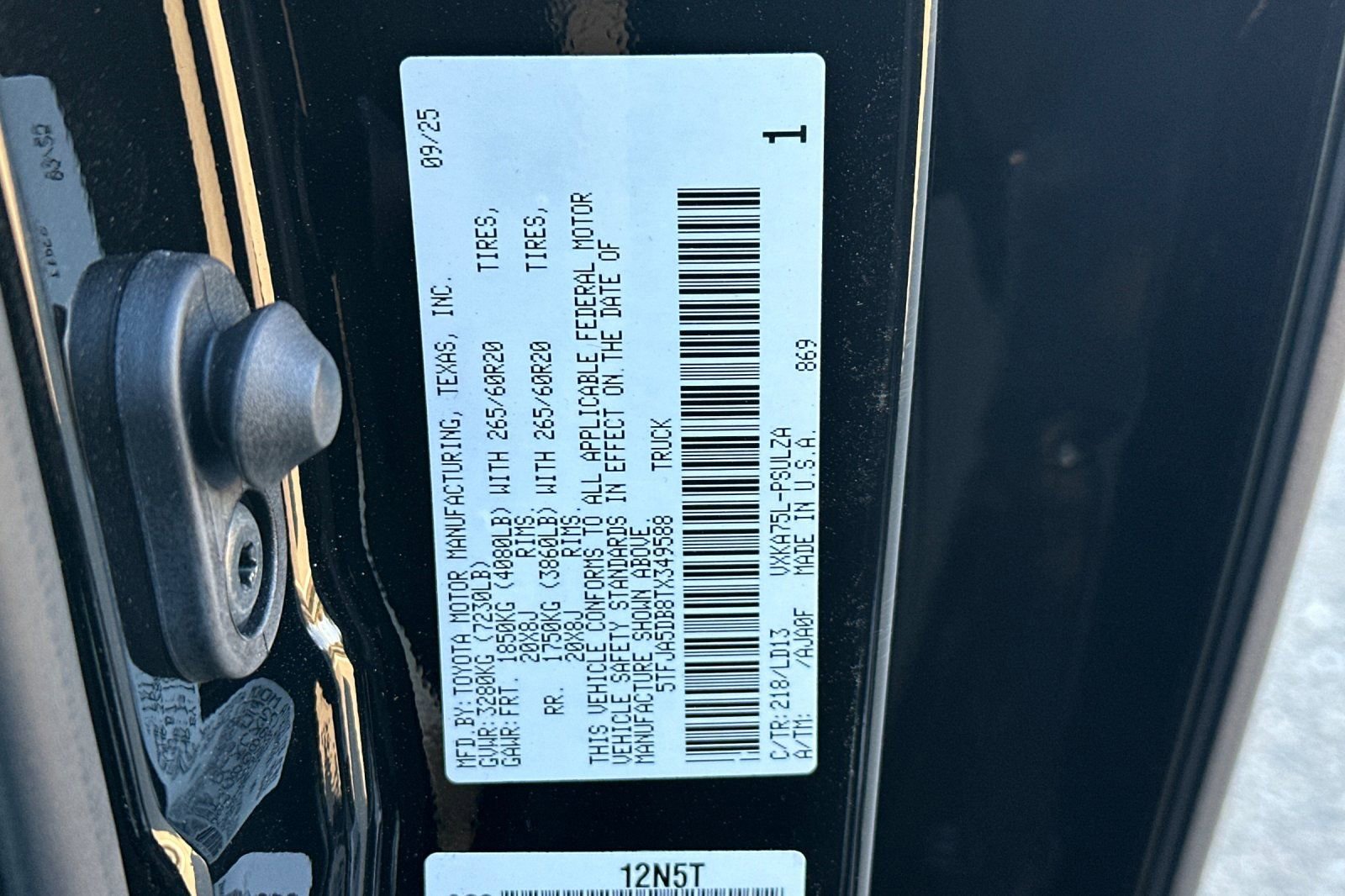 New 2026 Toyota Tundra Limited AWD/4WD image 33