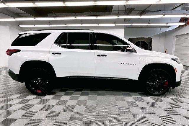 Used 2022 Chevrolet Traverse Premier w/ Redline Edition AWD/4WD image 16