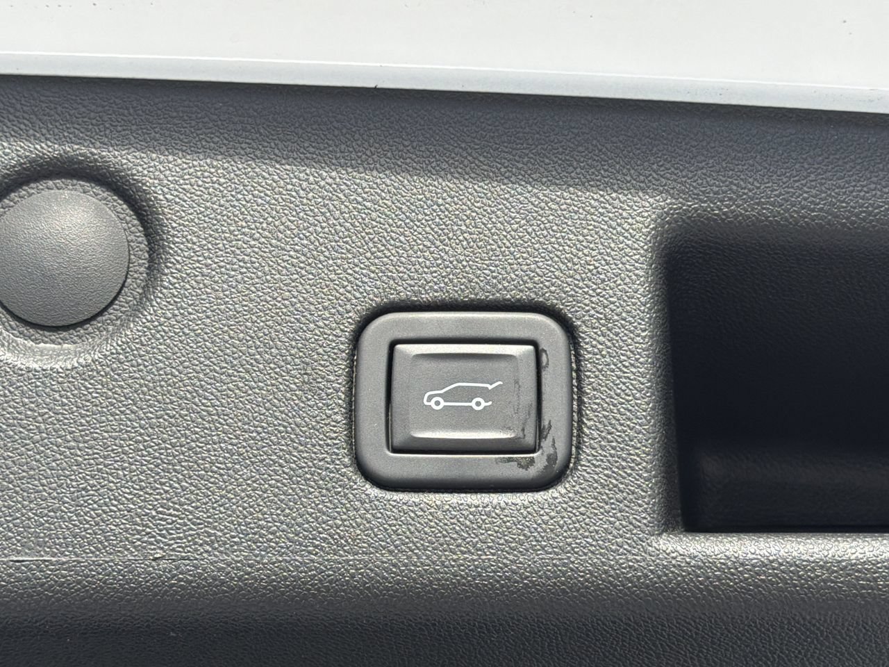 Used 2024 Chevrolet Equinox LT FWD image 29