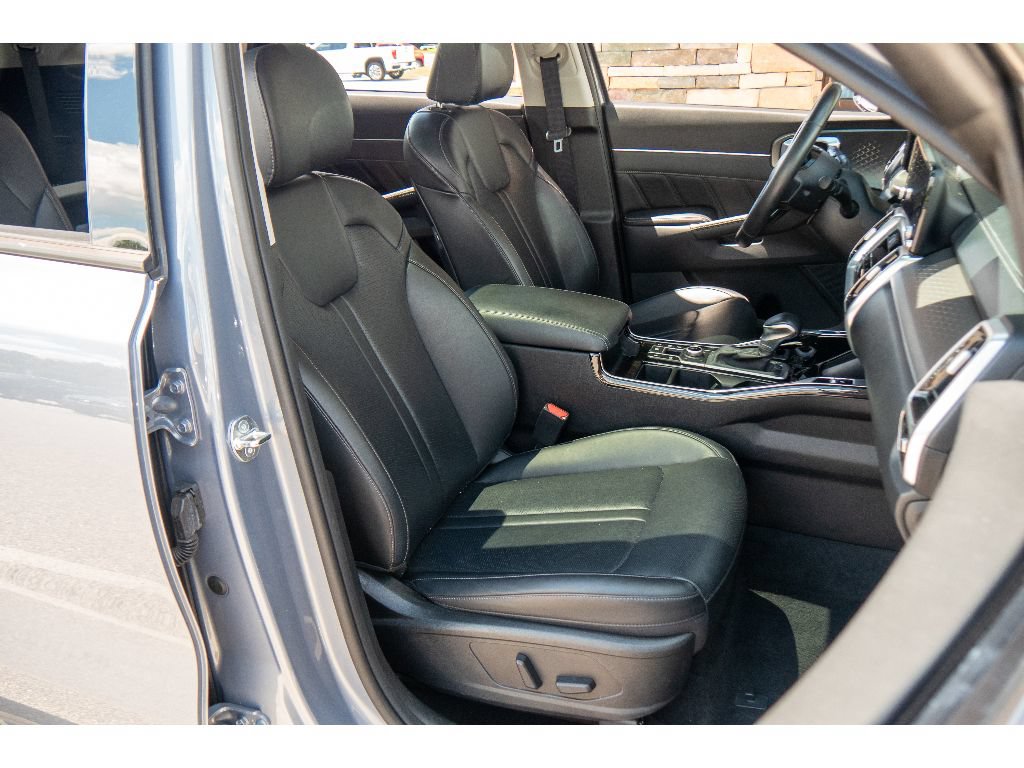 Used 2023 Kia Sorento SX AWD/4WD image 17
